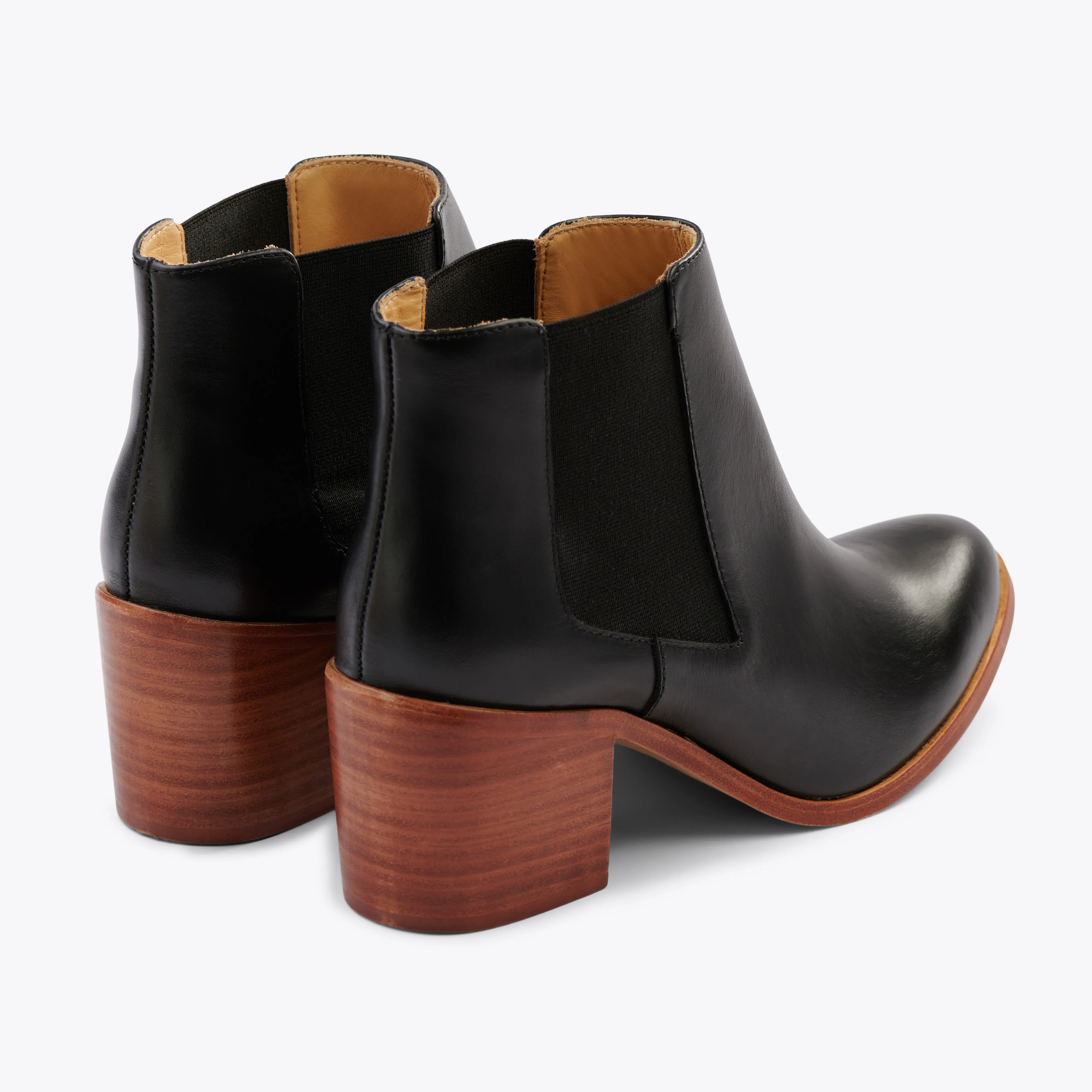 Heeled Chelsea Boot Black