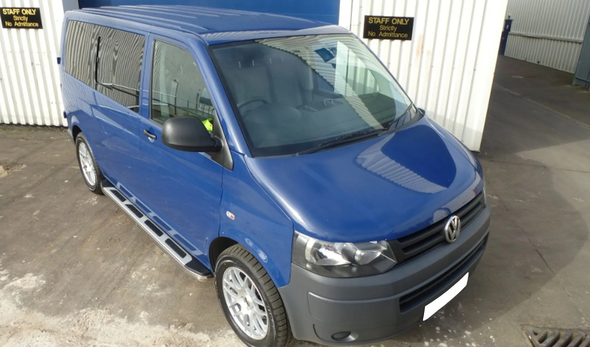 Suburban Side Steps Running Boards for Volkswagen Transporter T5 SWB